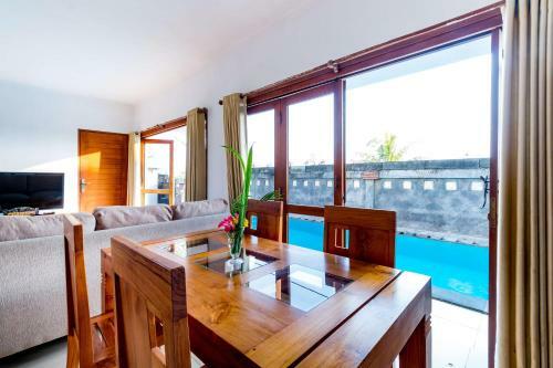 Hostal Medewi Surf Villa