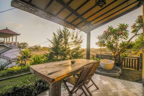 Hostal The Anara Surfing Camp