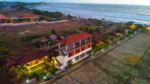 Hostal The Anara Surfing Camp