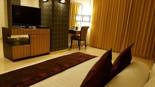 Crown Hotel