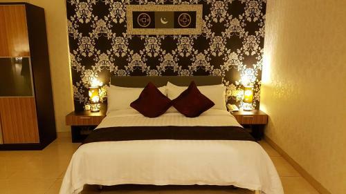 Crown Hotel