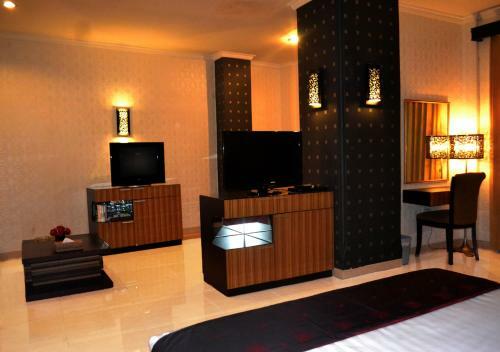 Crown Hotel