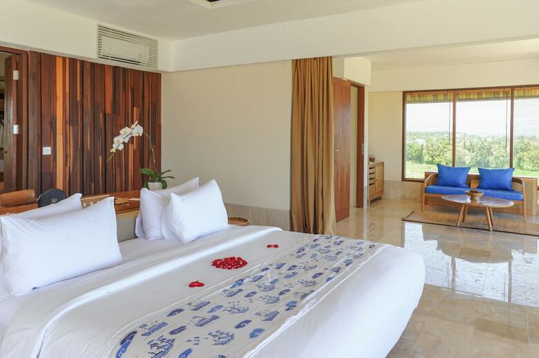 Hotel Komaneka At Keramas Beach