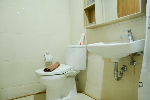Square Super Studio At The Oasis Apartment By Travelio