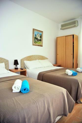 Grejm Family Apartments