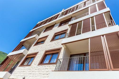 Opium Mar Apartments