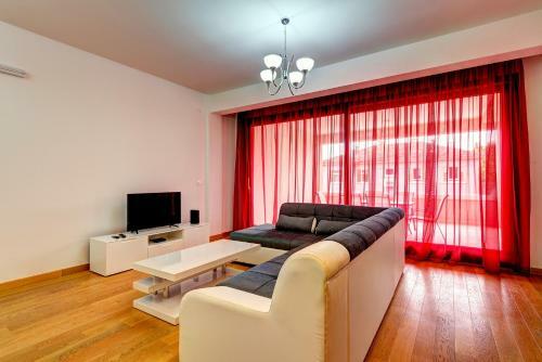 Aroma Apartments