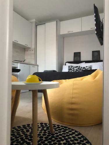 Studio Apartment Art Gallery 2