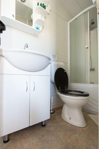 Lodge Eco Home & Glamping Tent