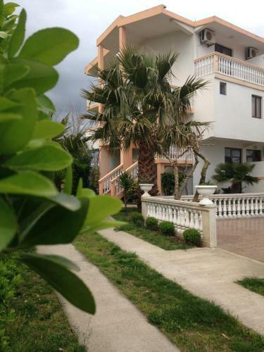 Apartments Jakupi
