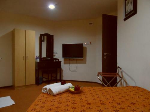 Veenai Hotel