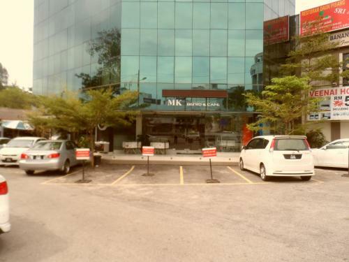 Veenai Hotel