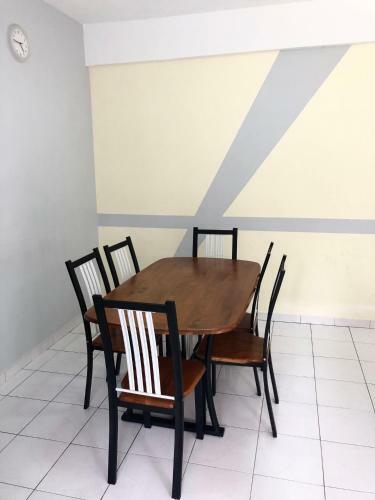 Apartamento Pd Perdana Homestay Pool Side