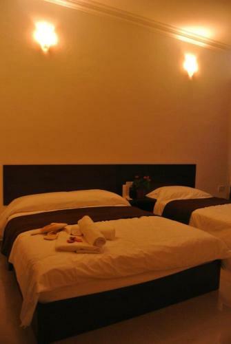 Posada Teluk Lipat Seaview Inn
