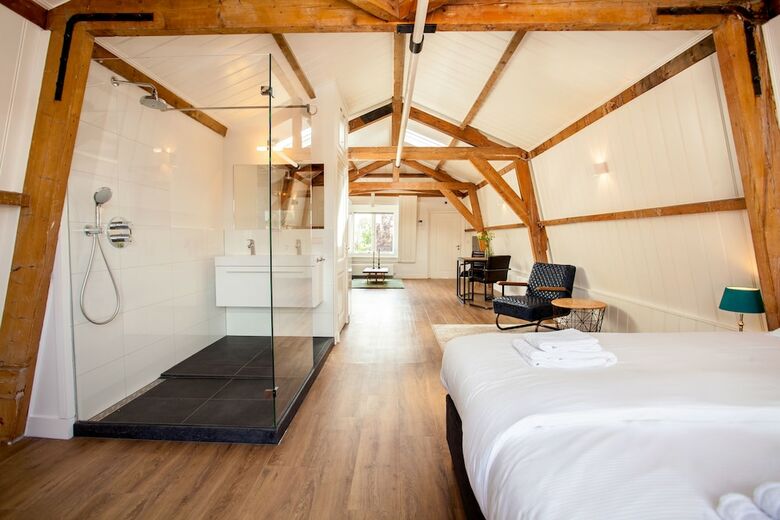 Stayci Serviced Apartments Royal Palace