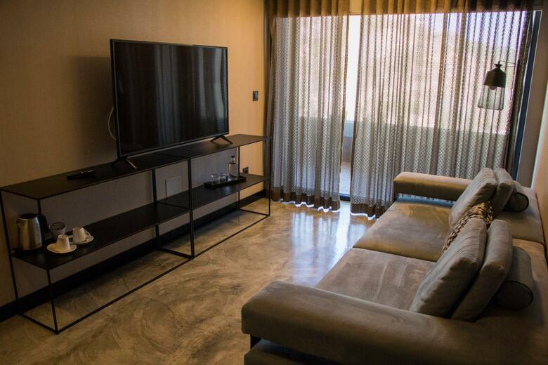 Hostal West Beach Hostel