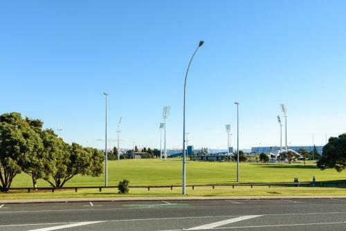 Family, Sun And Sporting Fun - Blake Park Mount Maunganui
