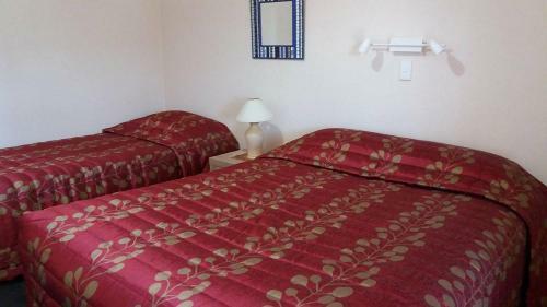 Pioneer Motel