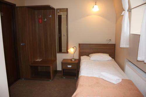 Paria Hotel