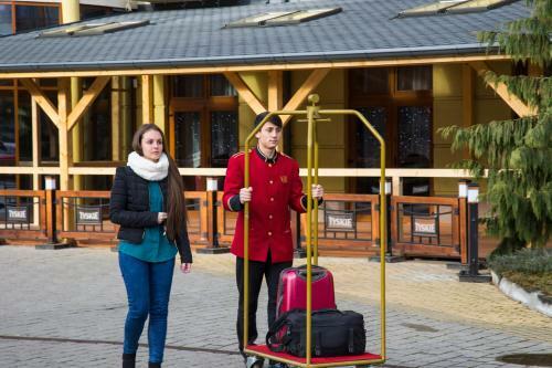 Hostal Go?ciniec Przy Hotelu Verde Montana