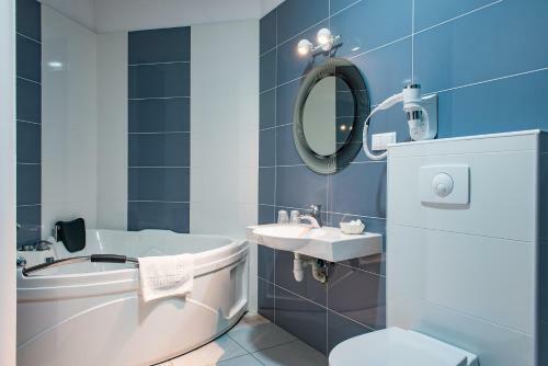 Hotel Rozdro?e Niebor�w