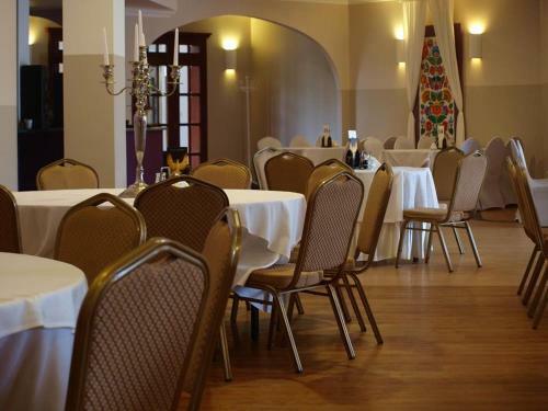 Hotel Rozdro?e Niebor�w