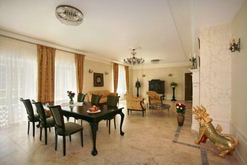 Hostal Dw�r Many
