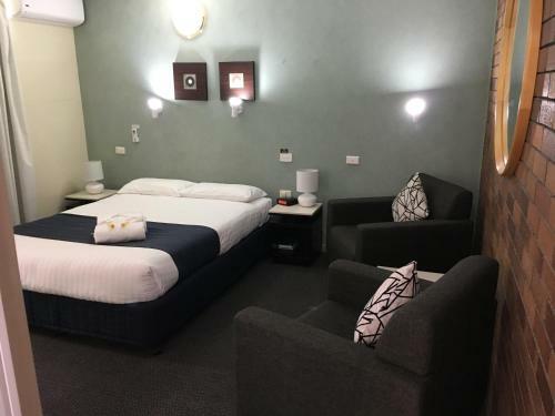 Lakeview Motor Inn
