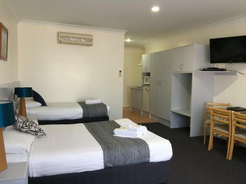 Lakeview Motor Inn