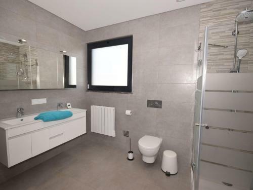 Modern Villa In Alcoba�a With Private, Heated Swimming Pool