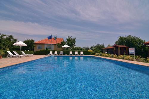 Sunny Hills Villas