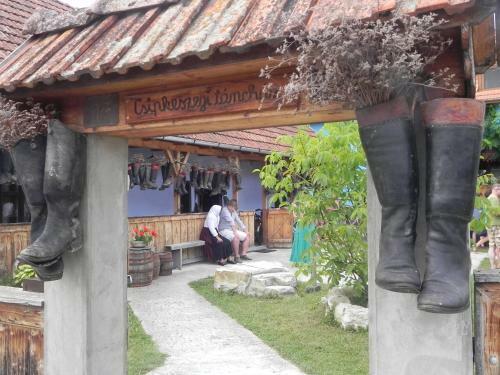 Csipkeszeg Bed & Breakfast Sic / Sz�k Romania