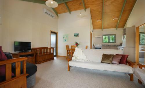 Longbourne Lodge Motel