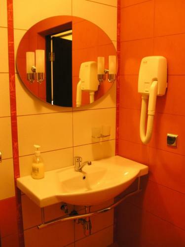 Golden Orchid Hotel