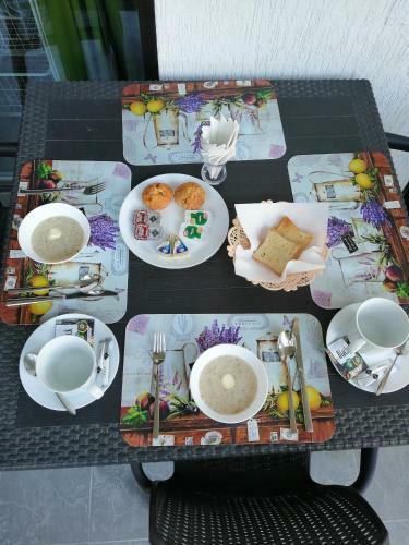 Hostal Guest House Semeinyi