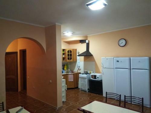 Hostal Guest House Lenart