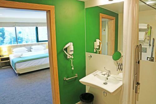 Europa Hotel And Apartment
