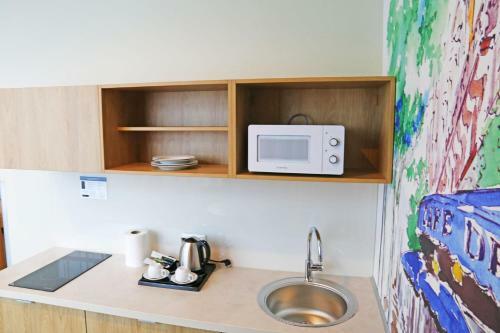 Europa Hotel And Apartment