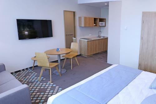 Europa Hotel And Apartment