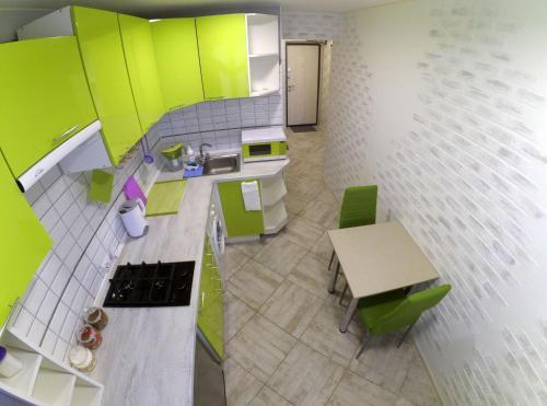 Cozy Apartment On ?hernyahovskogo 78