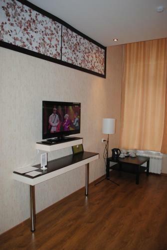 Hotel 12 Months
