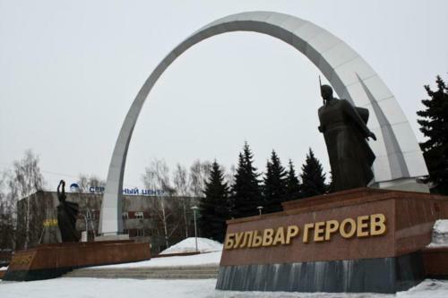 Apartment Near The Boulevard Of Heroes