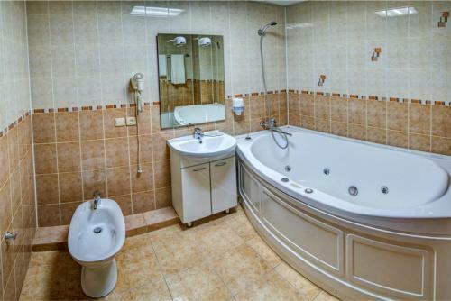 Hotel Complex Lotos