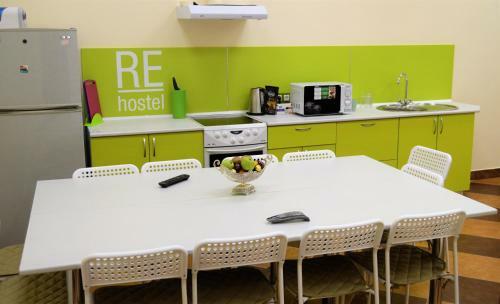 Re Hostel