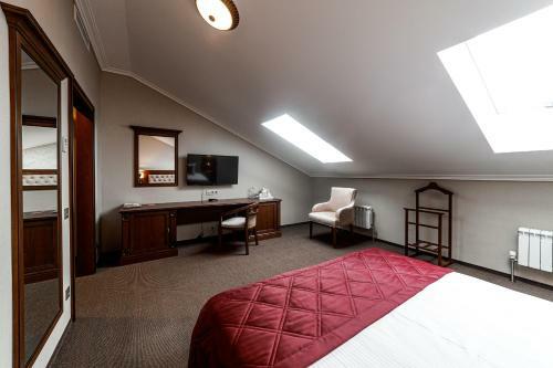 Grand Hotel