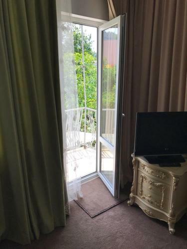 Hostal Guesthouse Lotos