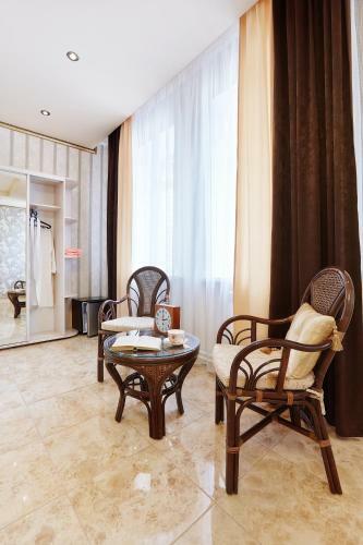 Royal Hotel