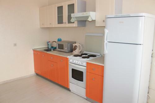 Apartment On Shirotnaya 172 A