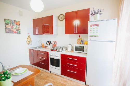 Apartamento Sutkidvoye On Traktornaya