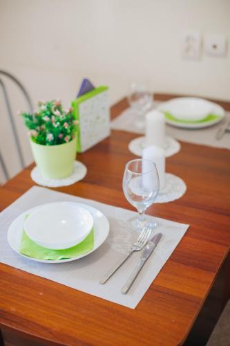 Apartamento Sutkidvoye On Traktornaya